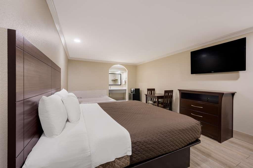 Americas Best Value Inn I-45 / Loop 610 Houston Room photo
